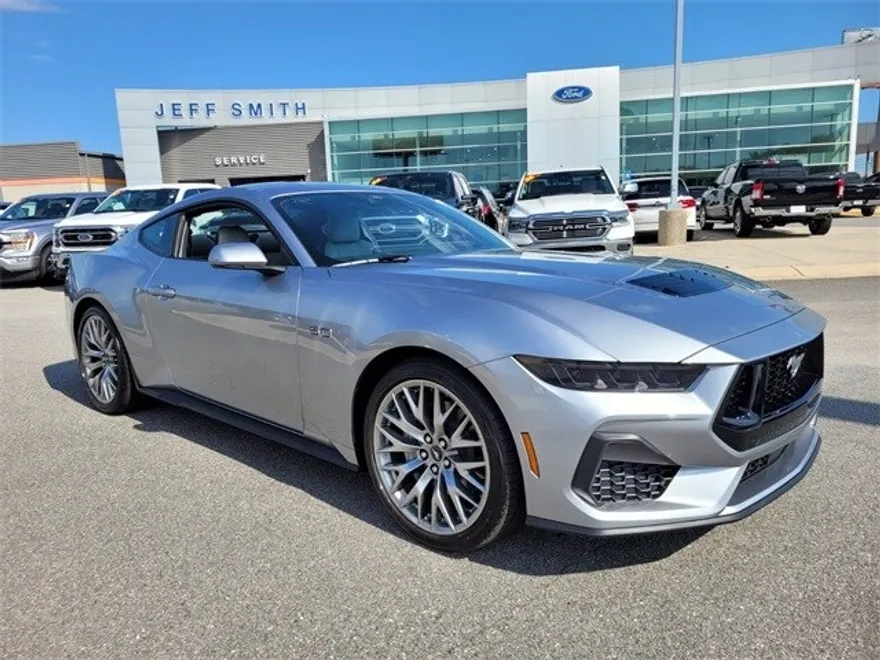 2025 Ford Mustang GT photo 1