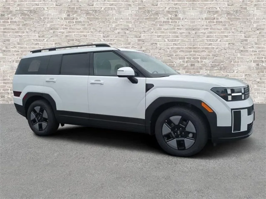 2026 Hyundai Santa Fe SEL photo 1