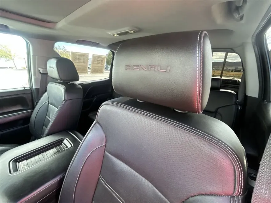 2019 Gmc Sierra 2500 HD Denali photo 1