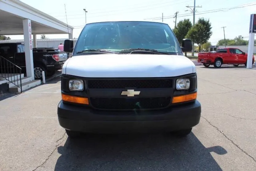 2013 Chevrolet Express 1500 Cargo Van photo 1