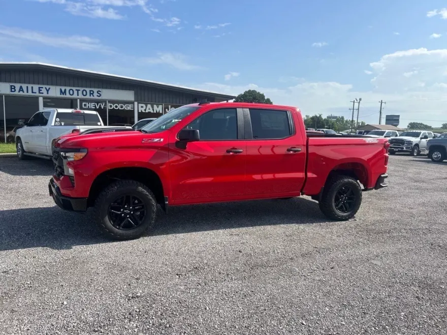 2025 Chevrolet Silverado 1500 Custom Trail Boss photo 1