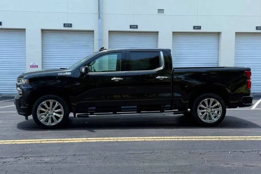 2019 Chevrolet Silverado 1500 High Country photo 1