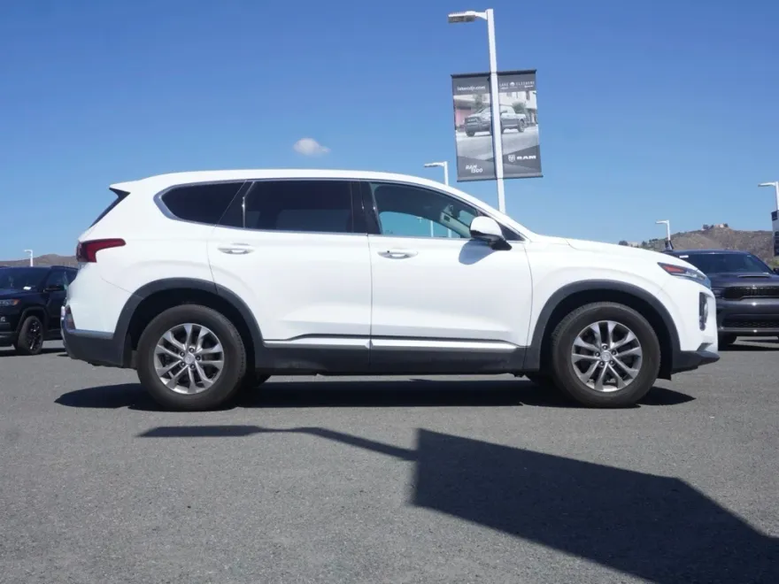 2020 Hyundai Santa Fe SEL photo 1