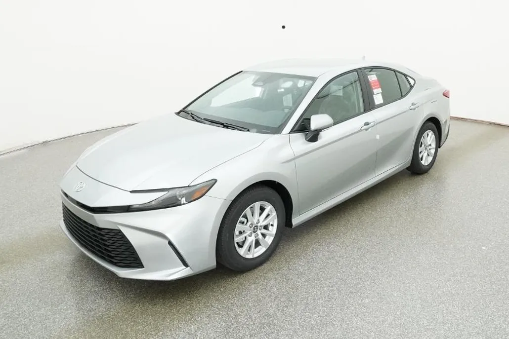 2026 Toyota Camry LE photo 1