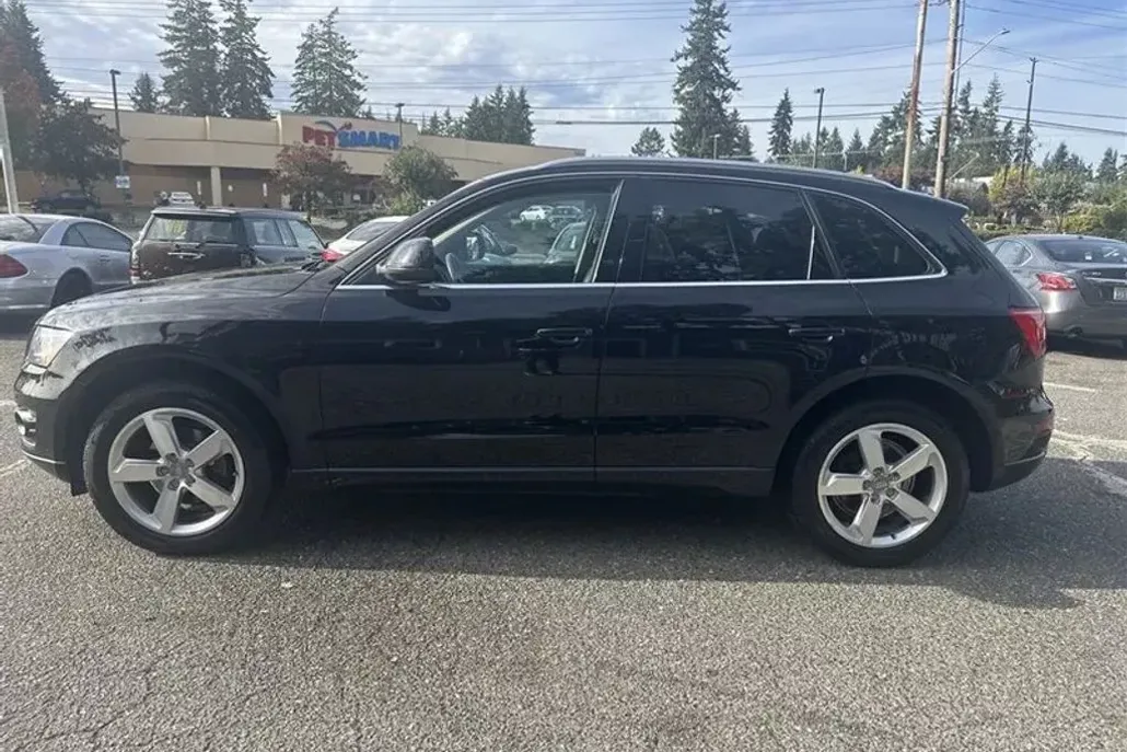2012 Audi Q5 2.0T Premium photo 1