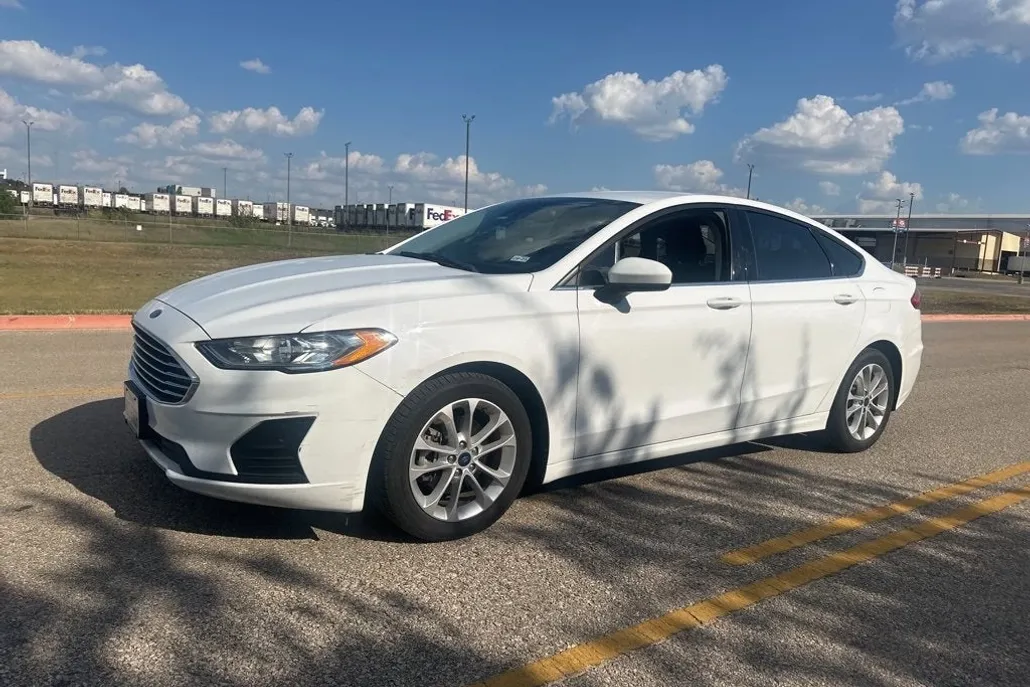 2020 Ford Fusion Hybrid SE photo 1