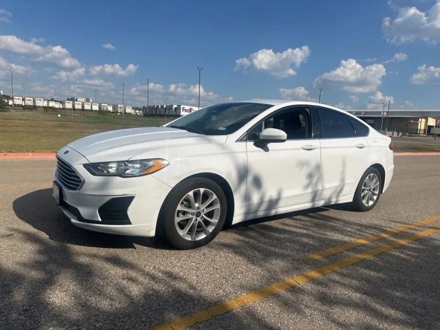 2020 Ford Fusion Hybrid SE photo 1