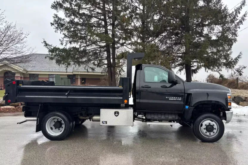 2024 Chevrolet Silverado 5500HD Work Truck photo 1