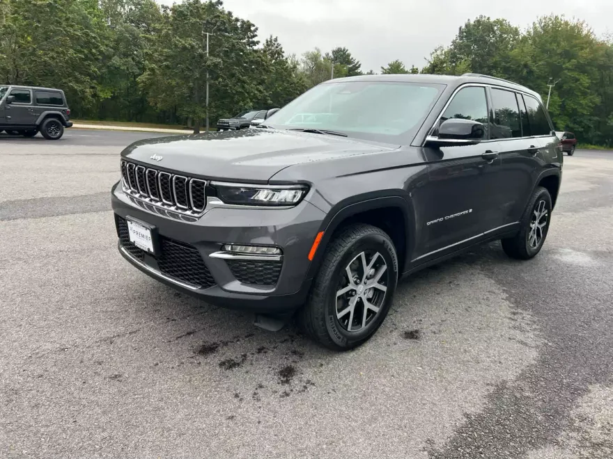 2025 Jeep Grand Cherokee Limited photo 1