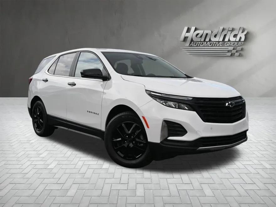 2023 Chevrolet Equinox LT photo 1