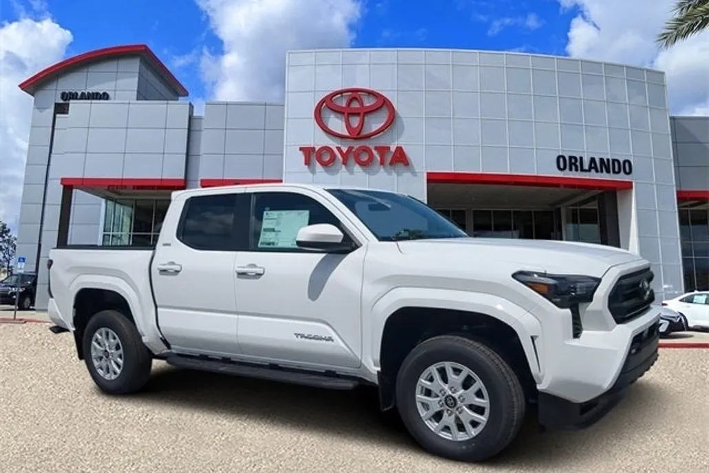2025 Toyota Tacoma SR5 photo 1