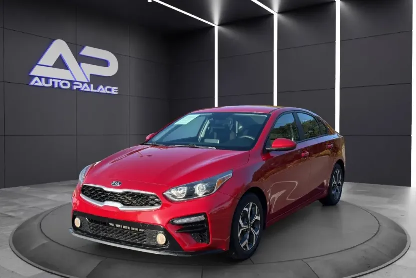 2021 Kia Forte FE photo 1