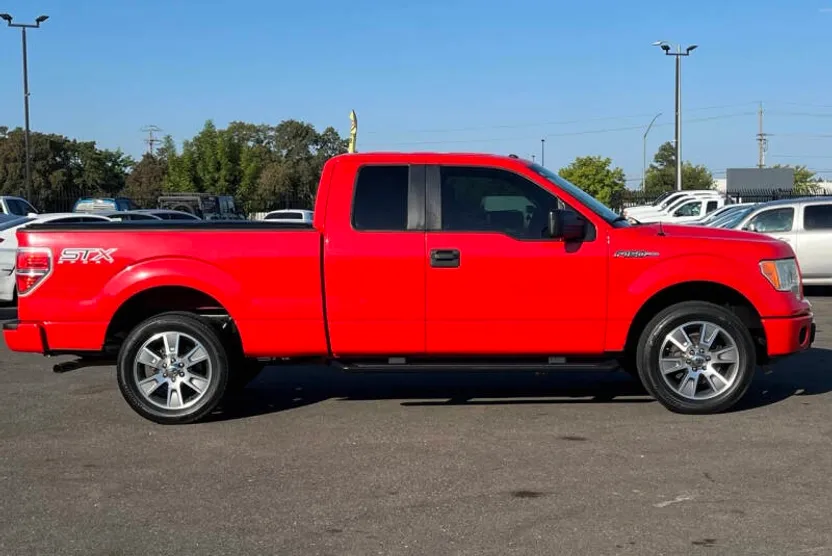 2014 Ford F-150 STX photo 1