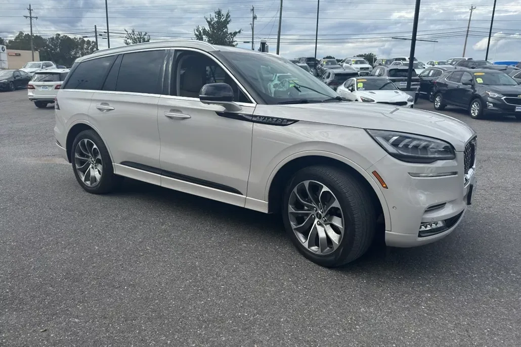 2021 Lincoln Aviator Grand Touring photo 1
