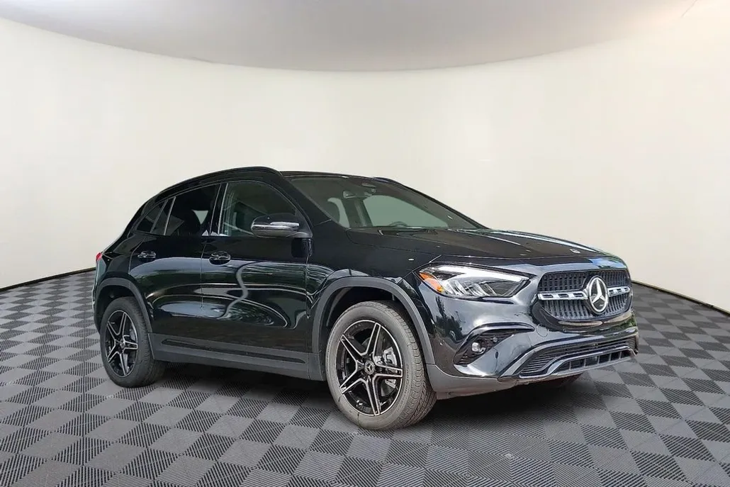 2026 Mercedes Benz GLA 250 4MATIC photo 1
