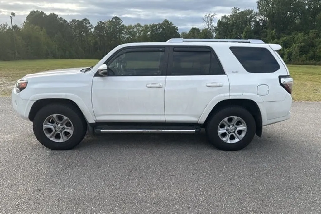2018 Toyota 4Runner SR5 Premium photo 1