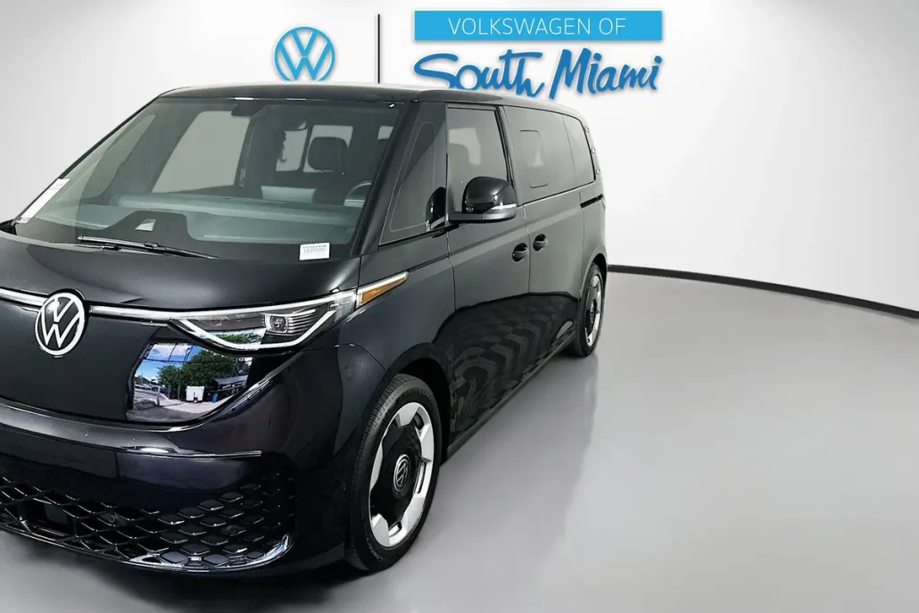 2025 Volkswagen ID. Buzz Pro S photo 1