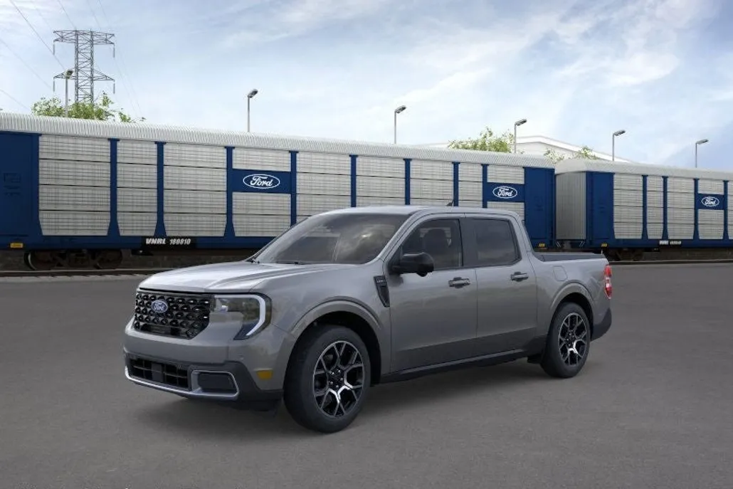 2025 Ford Maverick Lariat photo 1
