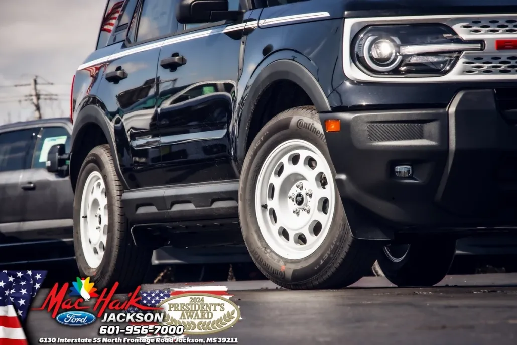 2025 Ford Bronco Sport Heritage photo 1