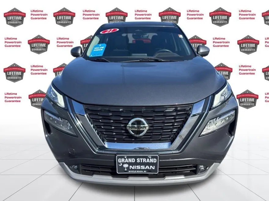 2021 Nissan Rogue SV photo 1