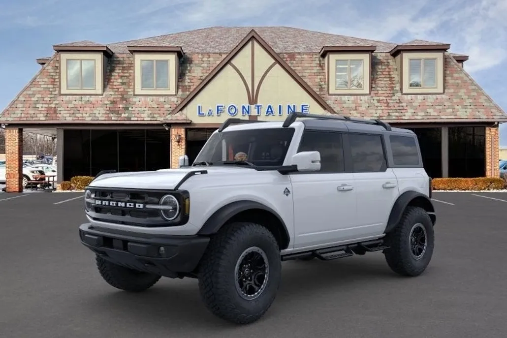 2024 Ford Bronco Outer Banks photo 1