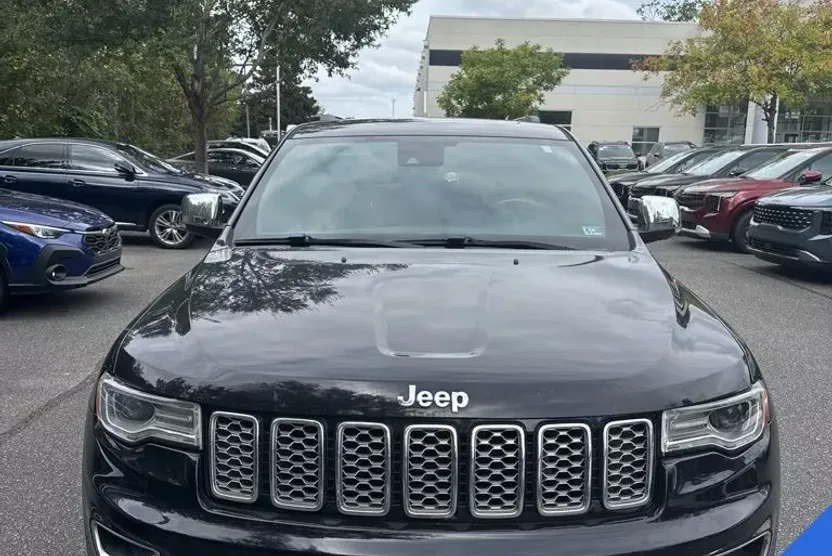 2019 Jeep Grand Cherokee Overland photo 1