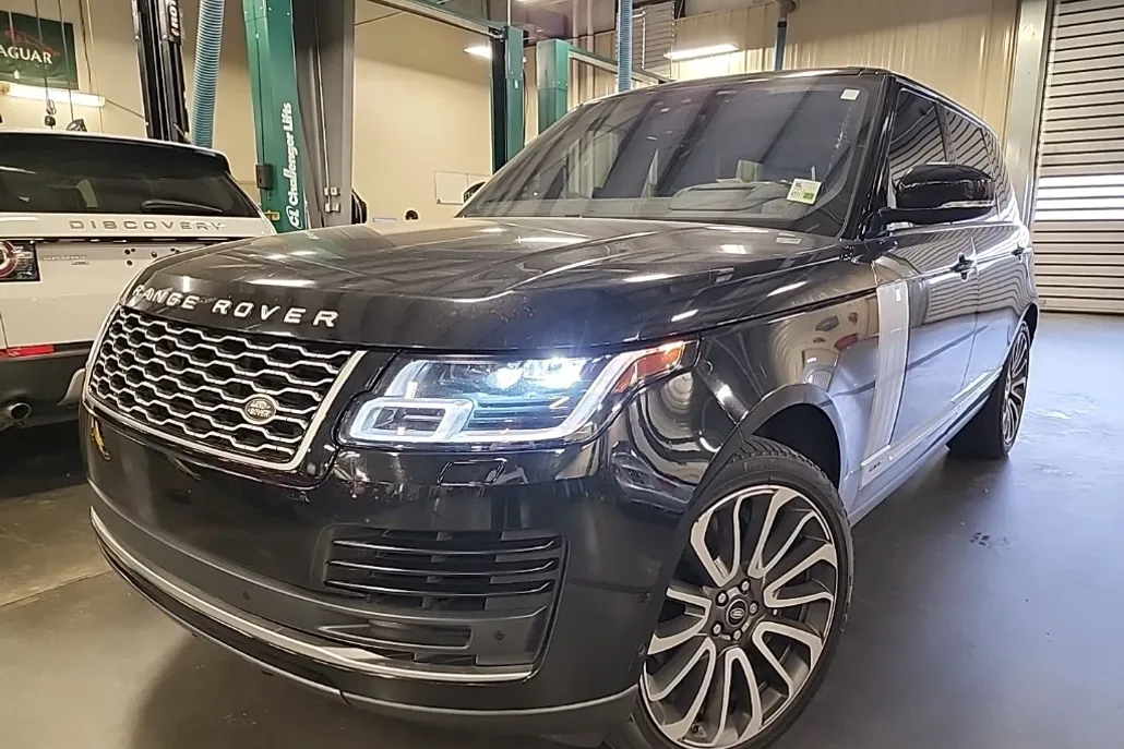 2021 Land Rover Range Rover P525 HSE HSE Westminster Edition photo 1