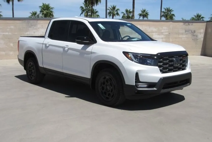 2026 Honda Ridgeline TrailSport photo 1