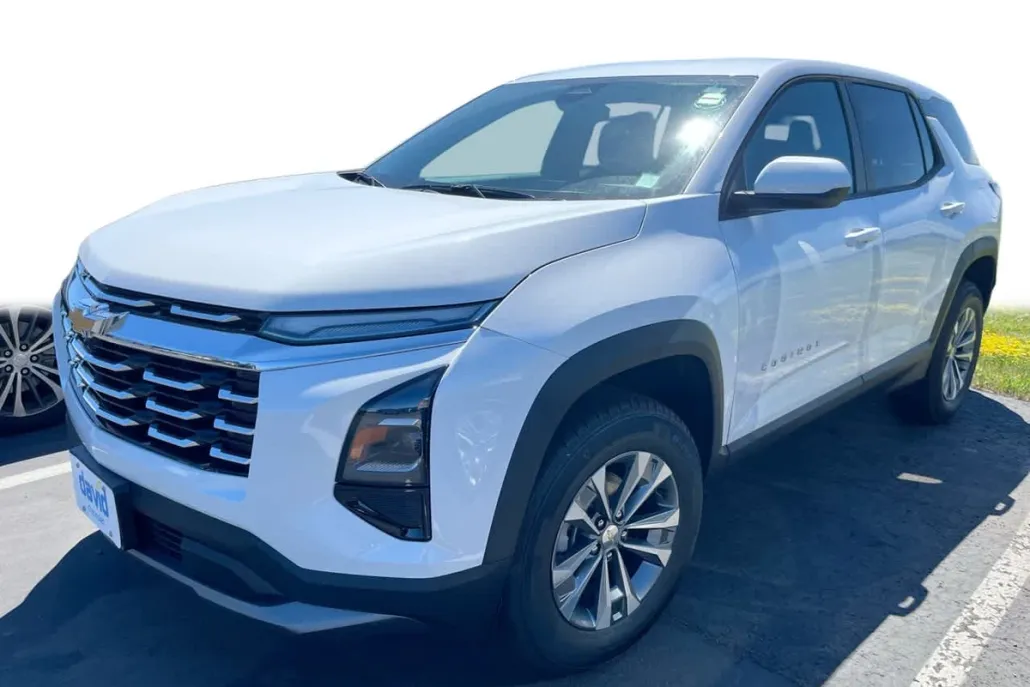 2026 Chevrolet Equinox LT photo 1