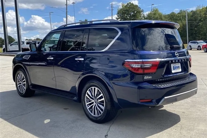 2023 Nissan Armada SL photo 1