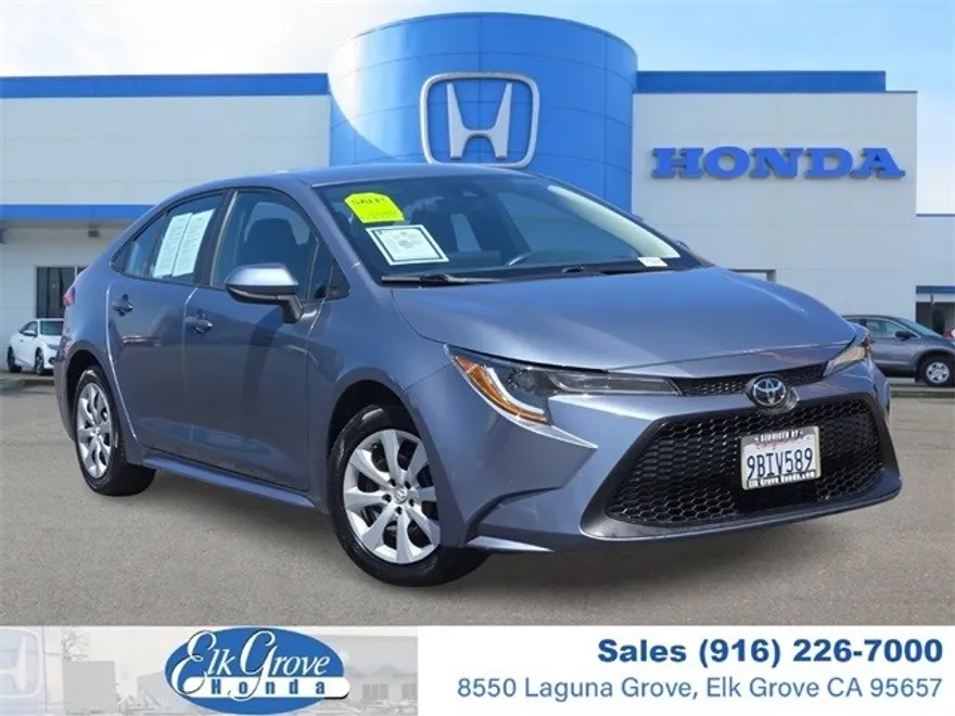 2022 Toyota Corolla LE photo 1