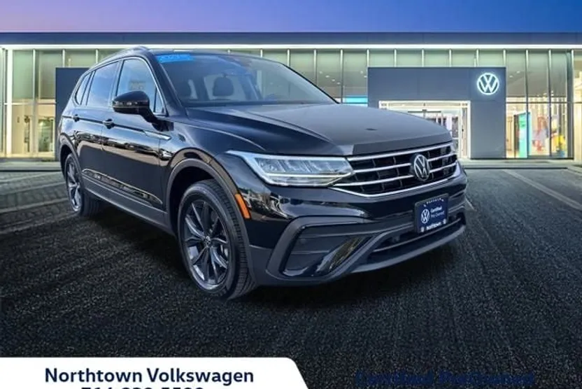 2023 Volkswagen Tiguan SE photo 1