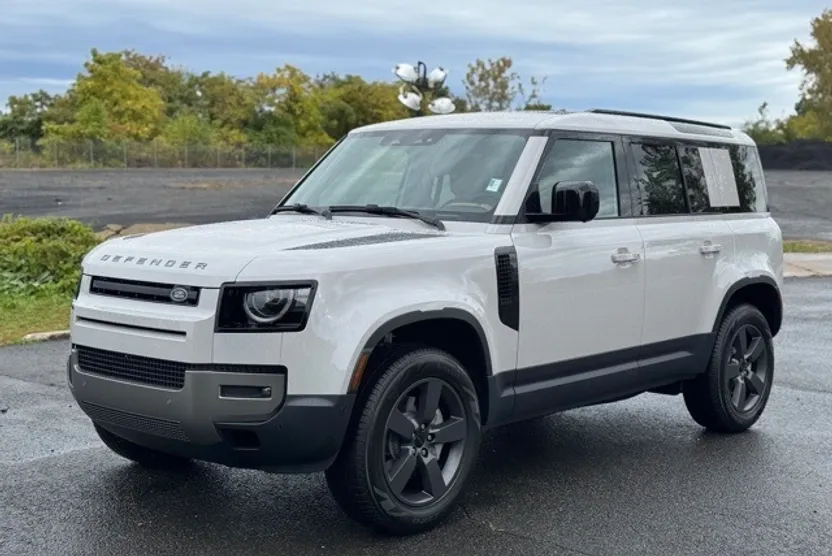 2026 Land Rover Defender 110 S photo 1