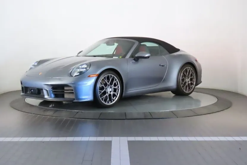 2025 Porsche 911 Cabriolet photo 1