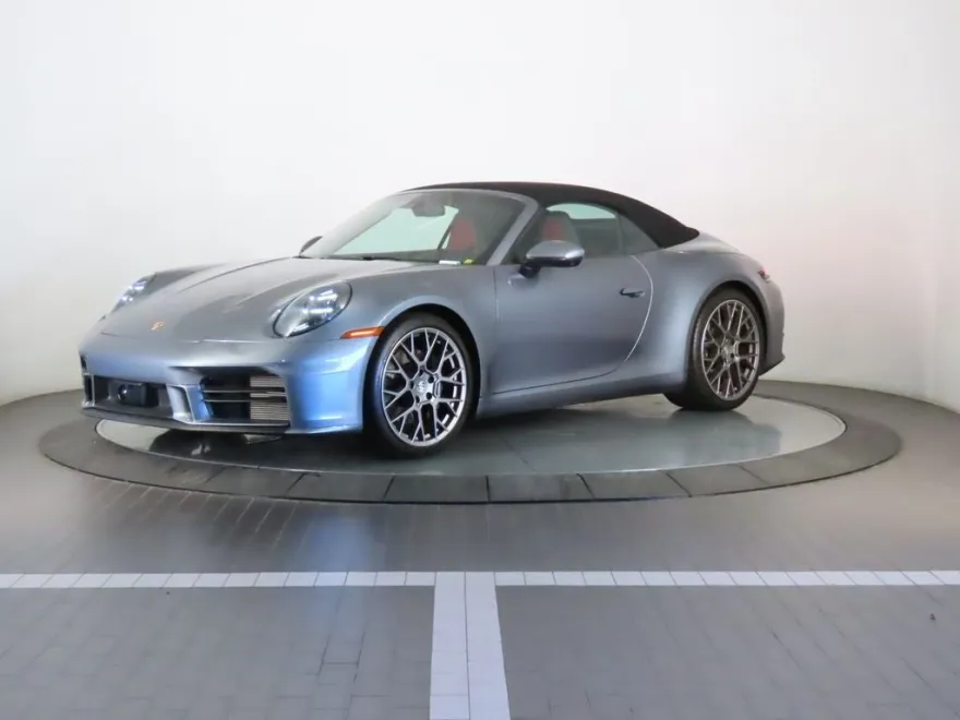 2025 Porsche 911 Cabriolet photo 1