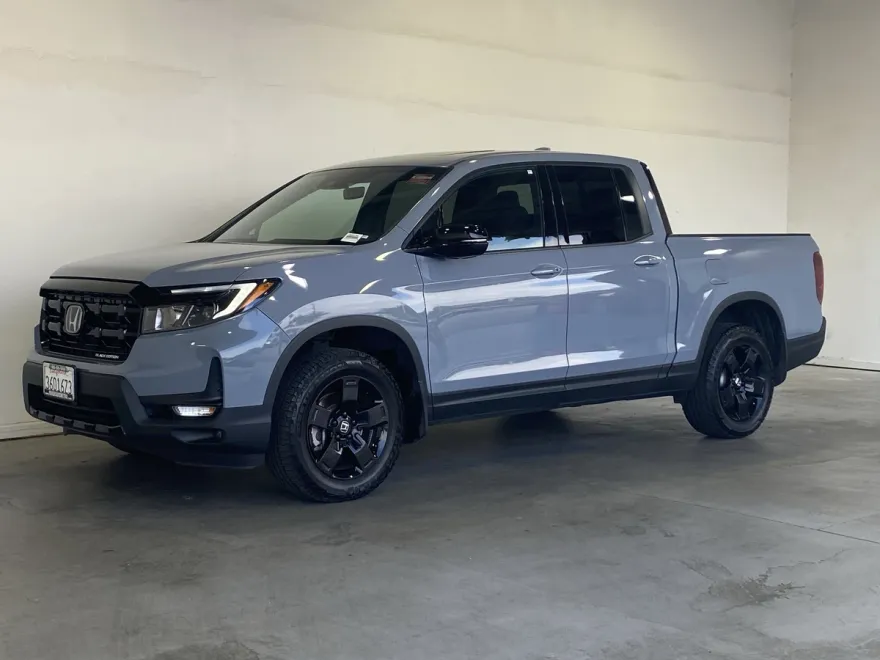 2024 Honda Ridgeline Black Edition photo 1
