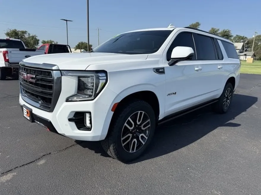 2021 Gmc Yukon XL AT4 photo 1