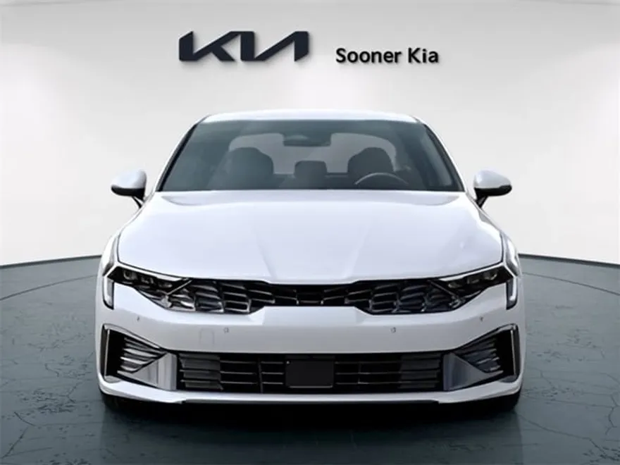 2025 Kia K5 LXS photo 1