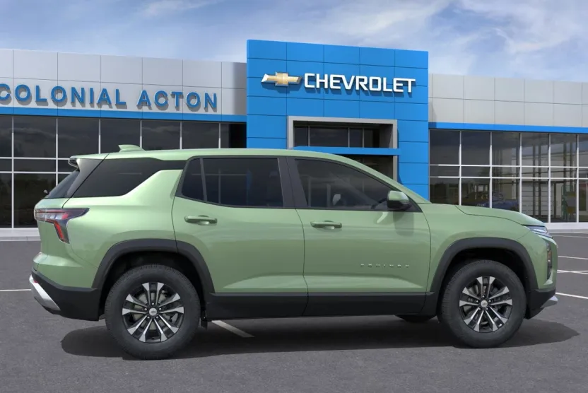 2026 Chevrolet Equinox LT photo 1