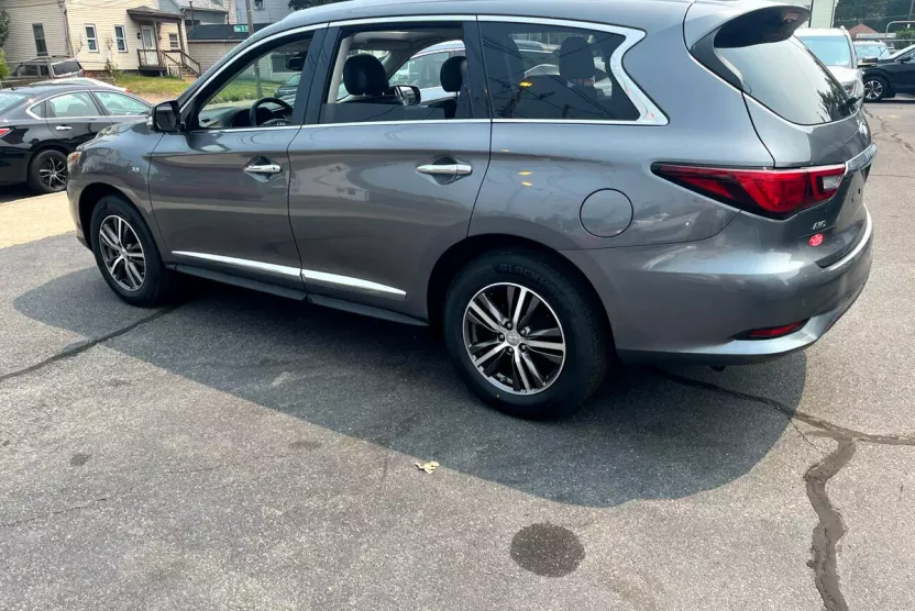 2019 Infiniti QX60 Luxe AWD photo 1