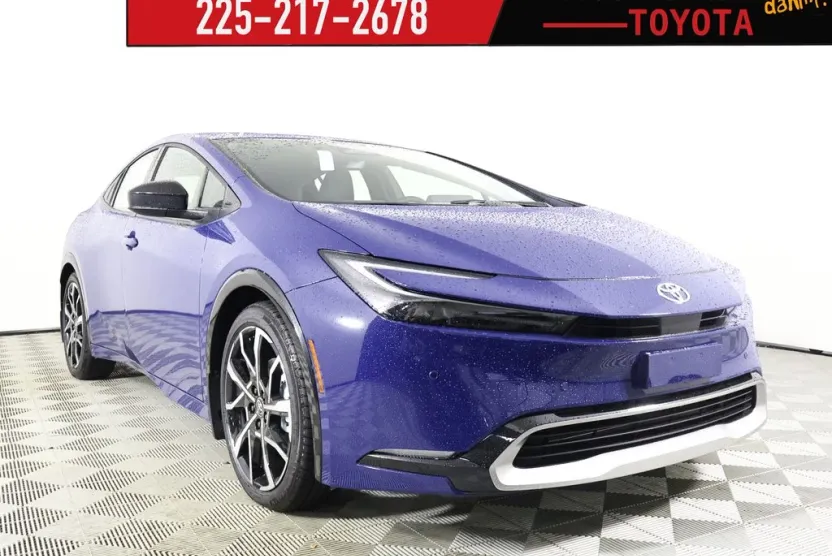 2026 Toyota Prius Plug-in Hybrid XSE photo 1