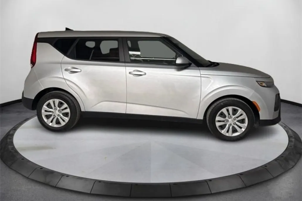 2021 Kia Soul LX S X-Line photo 1