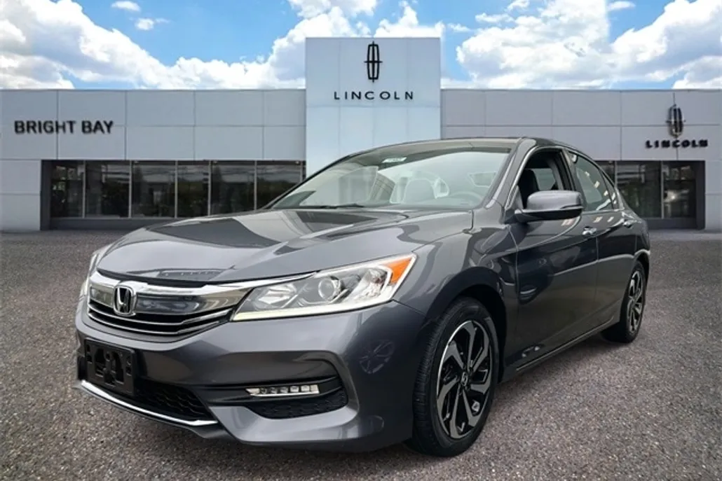 2017 Honda Accord EX-L photo 1
