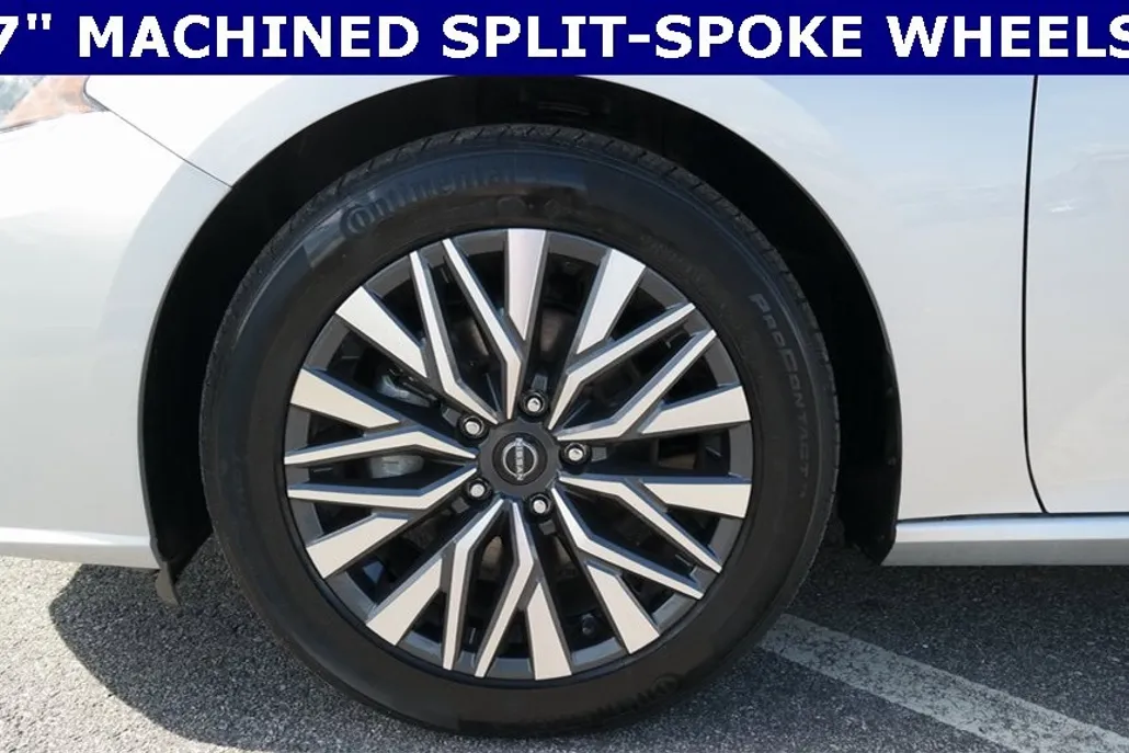 2024 Nissan Altima 2.5 SV photo 1