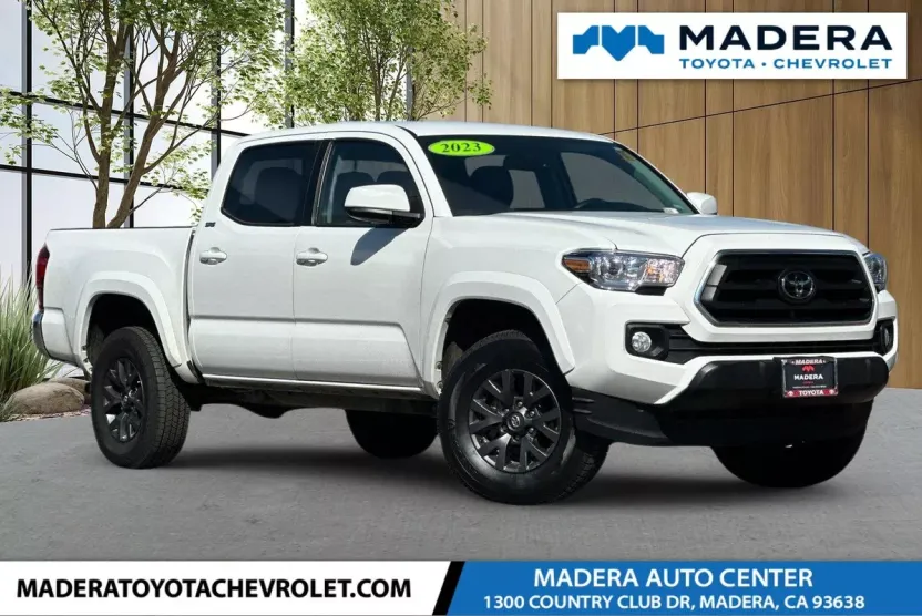 2023 Toyota Tacoma SR5 V6 photo 1