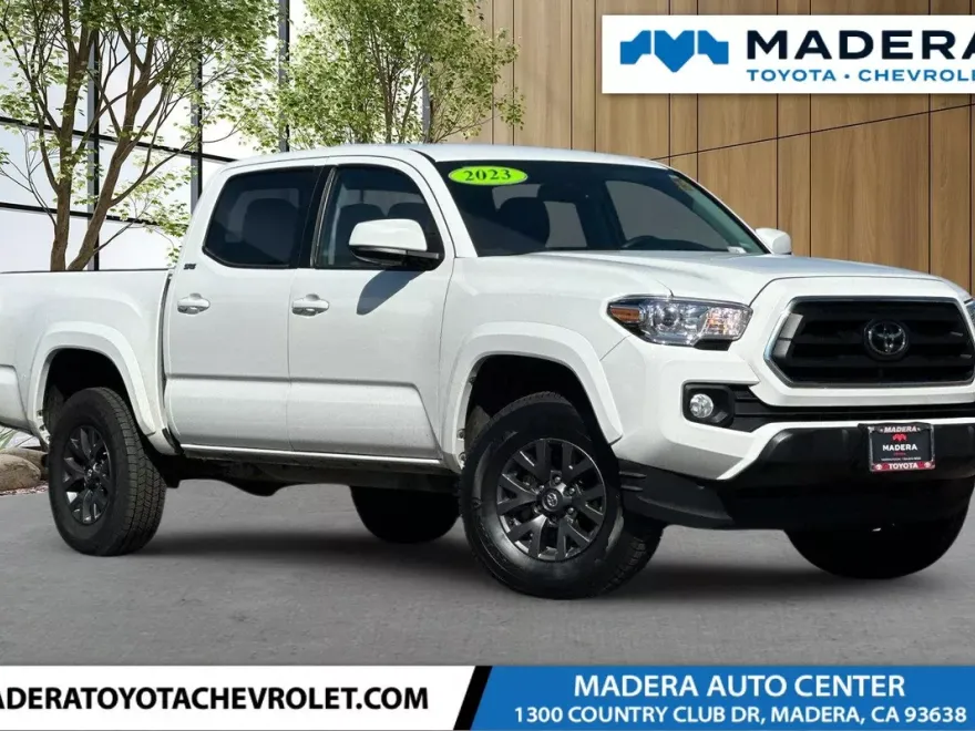 2023 Toyota Tacoma SR5 V6 photo 1