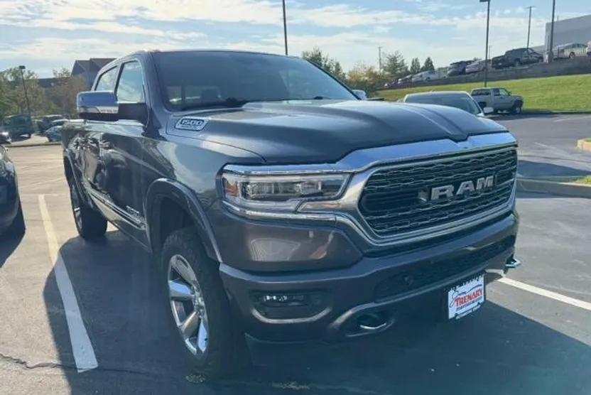 2020 Ram 1500 Limited photo 1