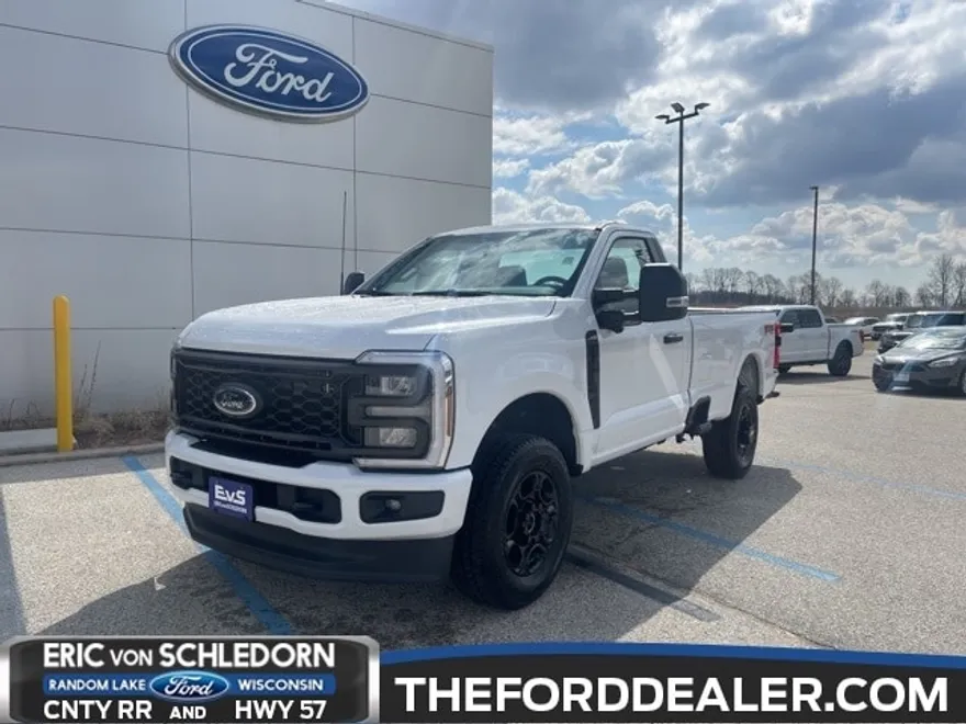 2025 Ford F-350 photo 1