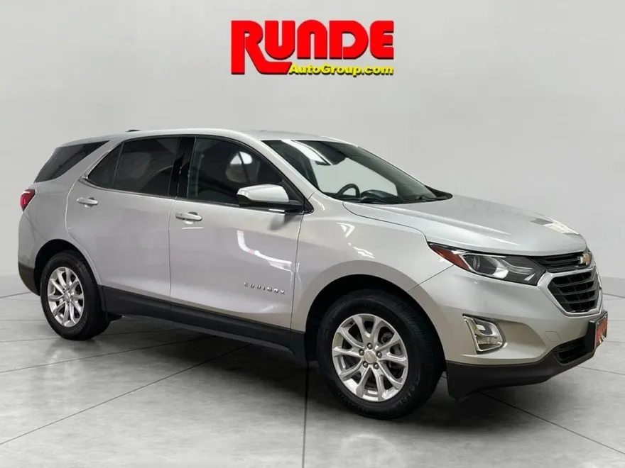 2020 Chevrolet Equinox LT photo 1