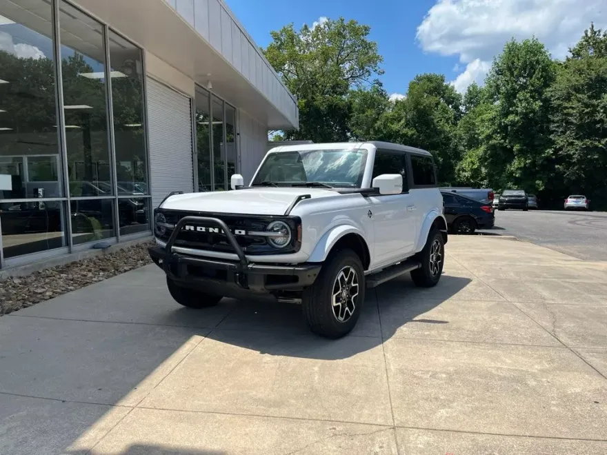 2023 Ford Bronco Outer Banks photo 1